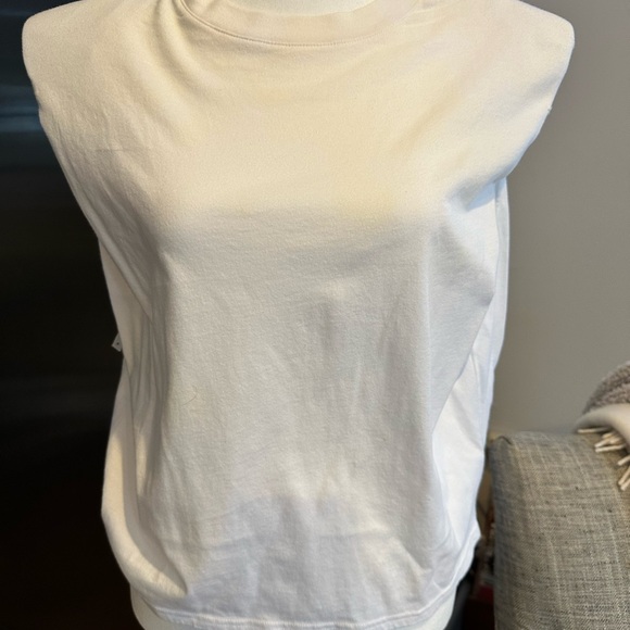 NWT Babaton Shoulder Pad Tank in ‘Heathered White Cloud’ Sz: XS. - Picture 2 of 8